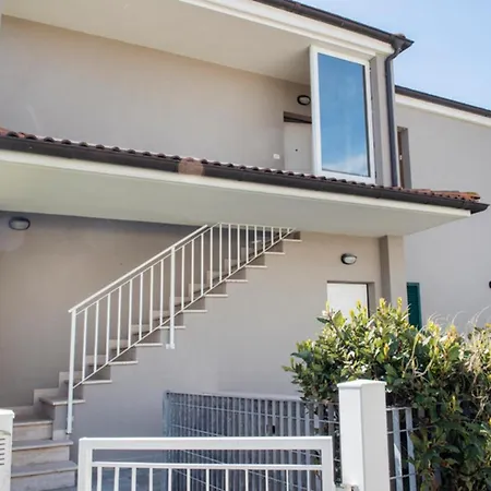 N196 - Numana, Delizioso Bilocale Con Giardino E Vista Mare Lejlighed