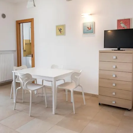 N196 - Numana, Delizioso Bilocale Con Giardino E Vista Mare * Numana